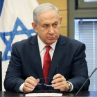 Netanyahu ákærdur fyri mutur