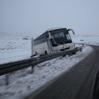 Bussur koyrt útav omanfyri Syðrugøtu