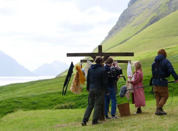 Mynd tikin undir upptøkunum av filminum 