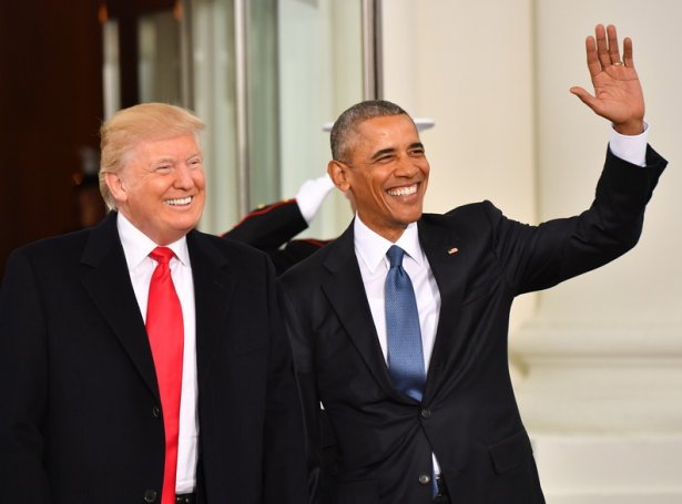 Donald Trump og Barack Obama í Washington 20. januar 2017, stutt áðrenn Trump gjørdist forseti (Mynd: EPA)