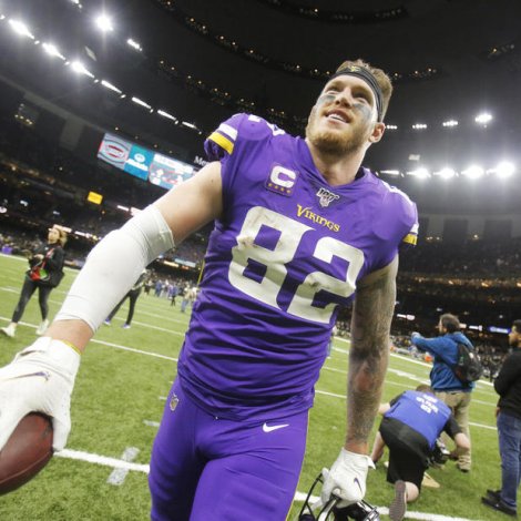 Kyle Rudolph loftaði kastinum, ið gjørdi, at Vikings óvæntað basti Saints (Mynd: EPA)