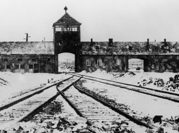 Týningarlegan Auschwitz (savnsmynd)