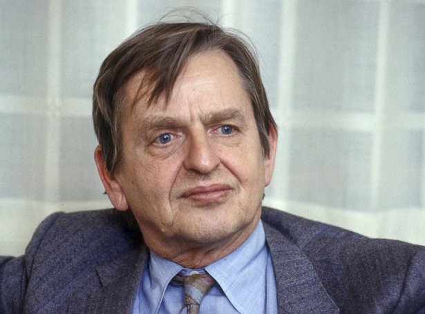 Olof Palme var forsætisráðharri í Svøríki, tá hann varð myrdur 28. februar 1986 (Mynd: EPA)