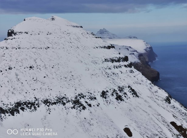 Miðardalstindur av Nøvini