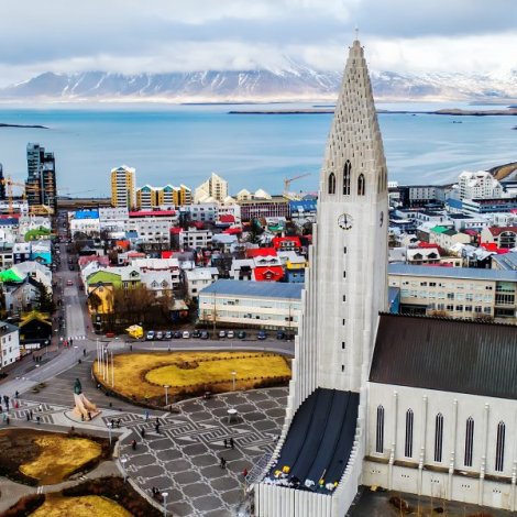 Ísland: Fleiri koronatiltøk aftur sett í verk