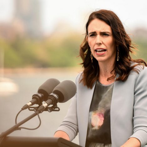 Nýsæland: Tveir menn stevnt Jacinda Ardern