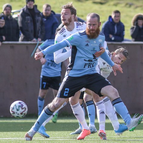 Seinast liðini hittust endaði tað 4-2, og B36 hevði tað meira enn trupult við at hava tamarhald á Lava (Mynd: Sverri Egholm)