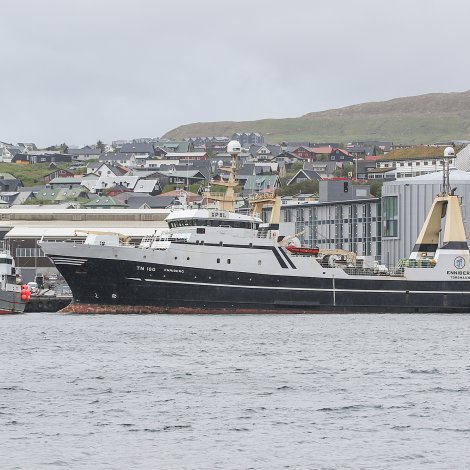 Enniberg kom á Havnina mánadagin