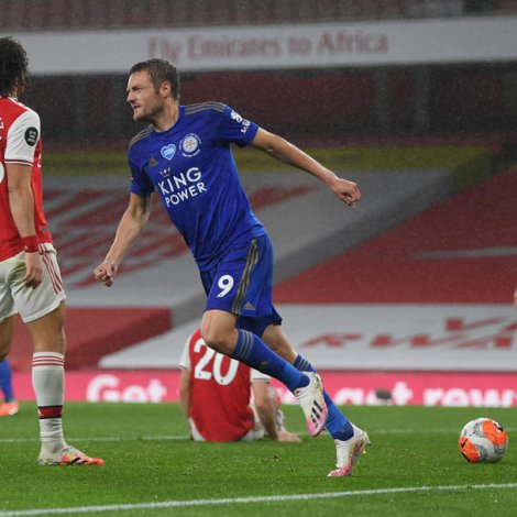 Jamie Vardy skoraði útjavnandi málið fyri Leicester. (Mynd: EPA)