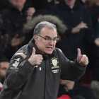 Spennadi verður at fylgja Marcelo Bielsa og Leeds United í Premier League komandi kappingarár.(Mynd: EPA)