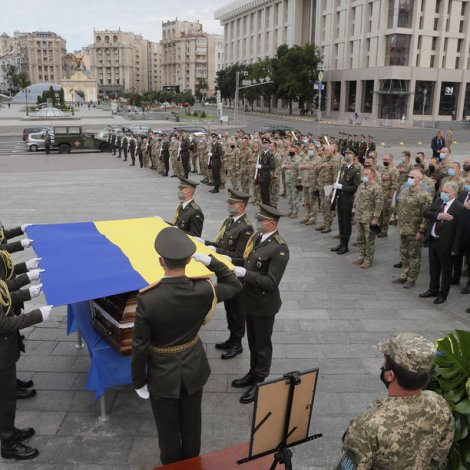 Ukraina boðar frá vápnahvíld við Russland