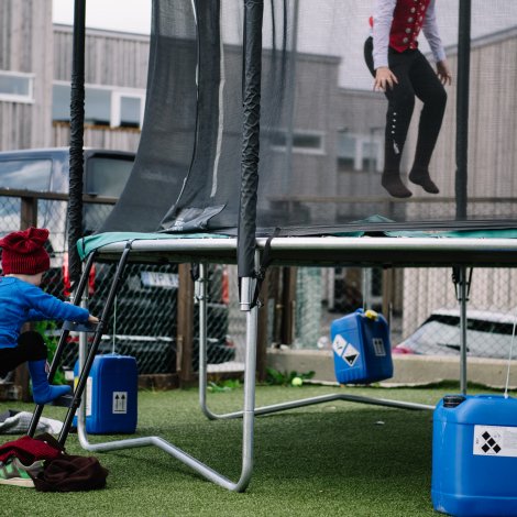 Árstíðin er komin at trampolinirnar skulu takast niður