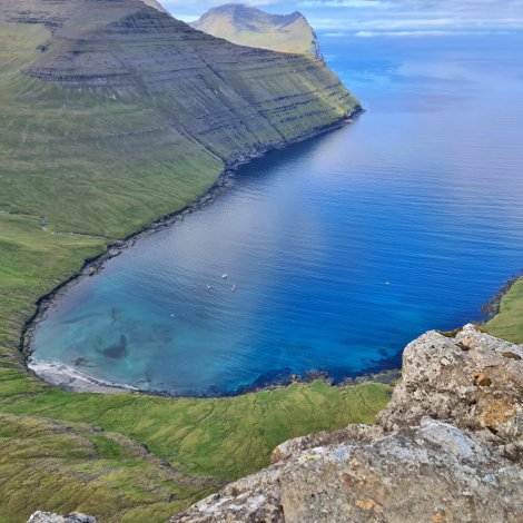 Myndir: Á fjallatoppum í Viðoynni í hitanum