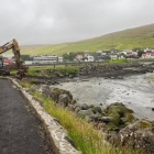 Arbeiði byrjað at gera nýggja brimverju fram við sandinum