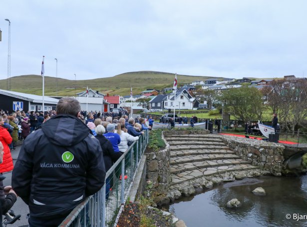 Í sambandi við Fjølmentanarvikuna er tað vorðið ein fastur táttur hjá Vága kommunu at skipa fyri einari fjølmentanarmatveitslu, har borgarar úr ymsum londum bjóða eina smakkiroynd av teirra matsiðum (Mynd: Bjarni Enghamar)