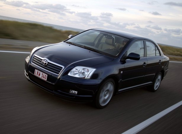 Toyota Avensis frá 2003