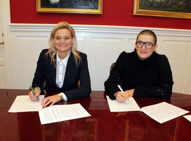 Annika Olsen, borgarstjóri, og Sonja Jógvansdóttir, LGBT Føroyar