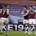 Aston Villa hevur her skorað til 3-0, meðan liðið leikti við tíggju monnum (Mynd: EPA)