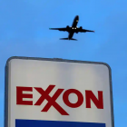 Exxon/Chevron: Oljurisar umhugsa samanlegging