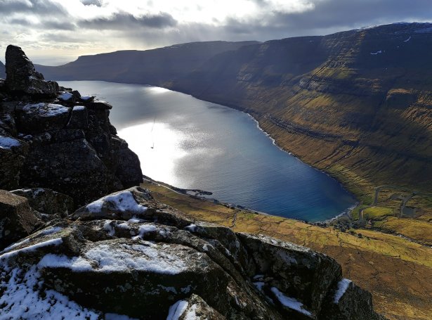 Árnafjørður av uppi við Gjógv