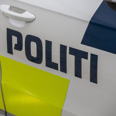 Tvingaðu mann at flyta pening: Trý ungfólk leyslatin