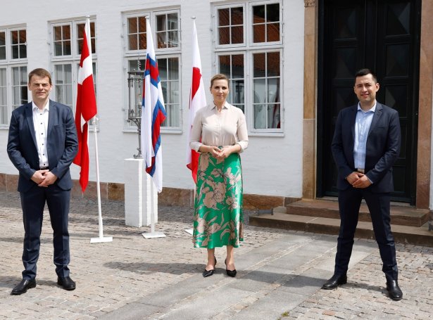 Bárður á Steig Nielsen, løgmaður, Mette Frederiksen, forsætisráðharri, og Múte Borup Egede, landsstýrisformaður (Mynd: Løgmansskrivstovan)