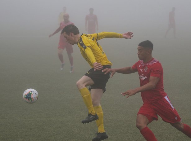 Rógvi Egilstoft Nielsen í mjørkanum á Svangaskarði í fjør tá NSÍ vann 5-1 á Barry Town úr Wales (Mynd: Sverri Egholm)