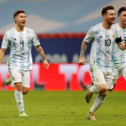 Lionel Messi høvdu nógv at fegnast um í nátt (Mynd: EPA)