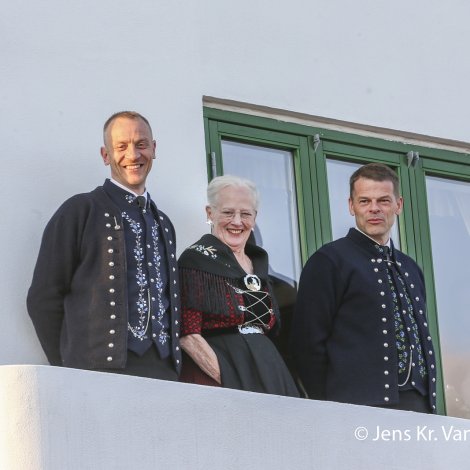 Veittraði til miðvingar