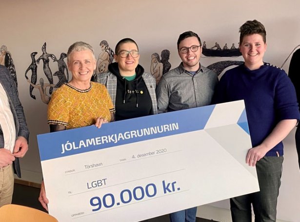 LBGT+ fekk 90.000 krónur frá Jólamerkjagrunninum í fjør