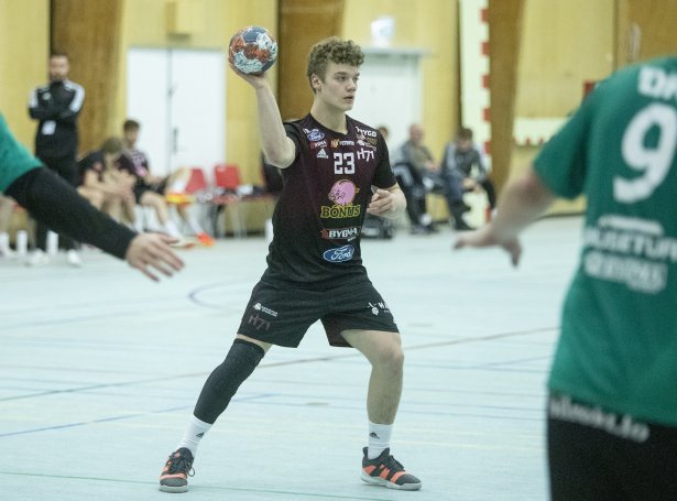 Óli Mittún í H71-tíðini. Nú ger hann vart við seg í Champions League (Mynd: Sverri Egholm)