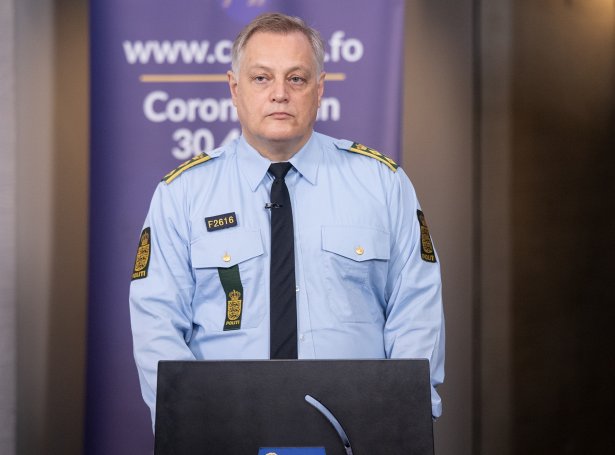 Micheal Boolsen, fúti, er komin í andglettin í sambandi við handfaringina av málinum um møguligu bótina hjá Bakkafrosti (Savnsmynd: Sverri Egholm)