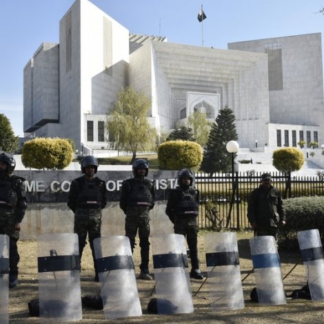 Fyrsti kvinnuligi hægstarættardómari í Pakistan