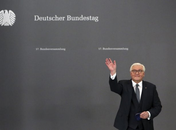 Frank-Walter Steinmeier varð afturvaldur til forseta í dag (Mynd: EPA)