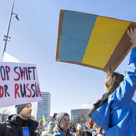 Swift útihýsir sjey russiskar bankar