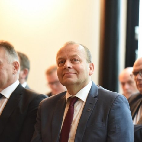 Kommunulæknaútbúgvingin fyllir 20