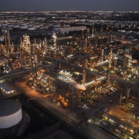 Oljuprísur til himmals