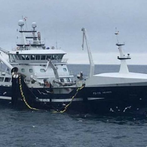 Høgaberg landar á Eskifirði