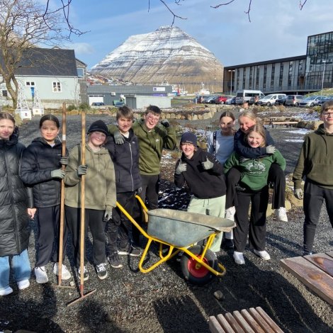 Næmingar á Skúlatrøð savna pening inn til børn í Ukraina