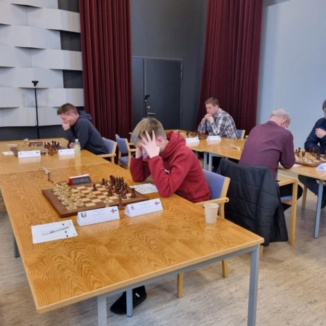 Høgni stýrir móti triðja FM-heitinum á rað