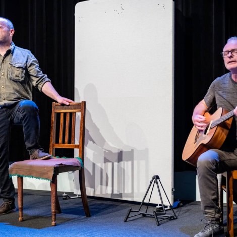 Einrøðuleikur í skúlanum á Viðareiði í kvøld