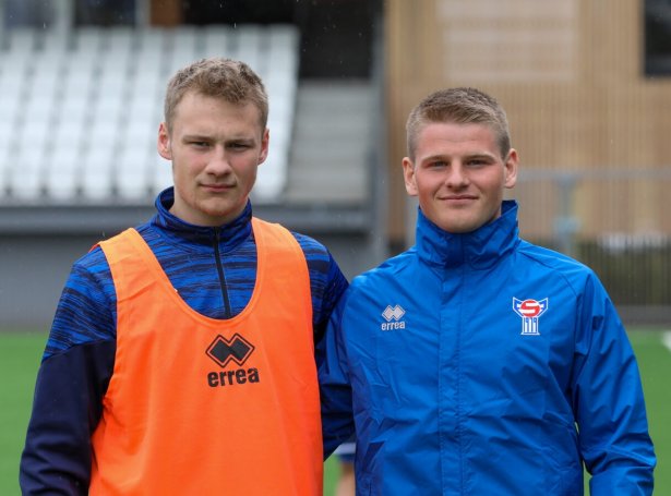 Mikkjal Hellisá og Bartal Skaalum Petersen eru úttiknir til U21-landsdystin móti Serbia - Mynd: Bjarni Enghamar