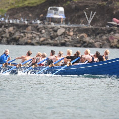Kappróðurin á sundalagsstevnu útsettur til sunnudagin