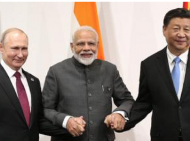 Putin saman við leiðarunum í Kina og India