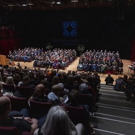 Færri fara undir hægri lestur