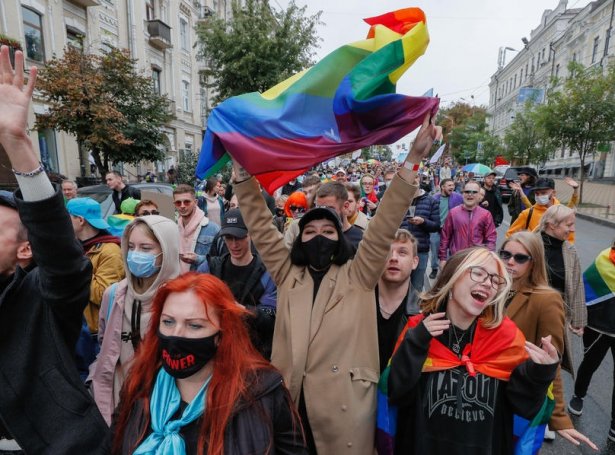 Pride-skrúðgonga í Kyiv í september 2021 (Mynd: EPA)