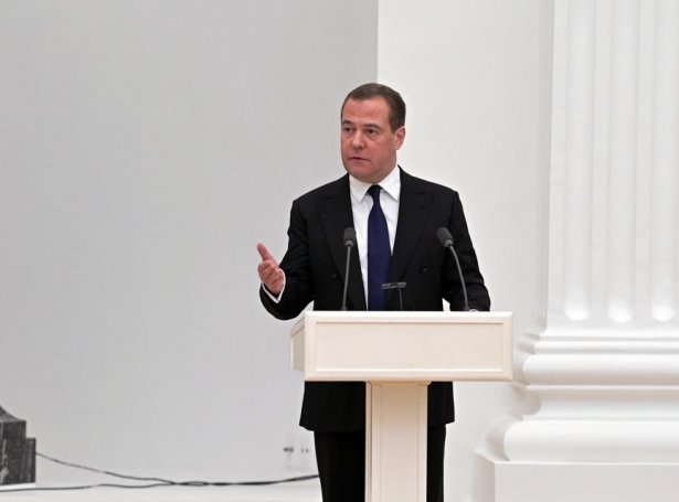 Dmitry Medvedev (Mynd: EPA)