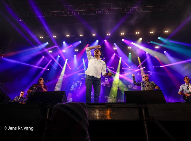 Konsertin hjá Dynamit varð avlýst í gjárkvøldið, men roynt verður at fáa Dynamit á pallin í kvøld (Savnsmynd: Jens Kr. Vang)