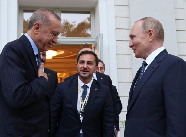 Turkiski forsetin Recep Tayyip Erdogan og russiski forsetin Vladimir Putin hittust í gjár (Mynd: EPA)