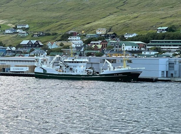 Fyri tveimum døgum síðan landaði Hargun 750 tons av makreli á Tvøroyri.